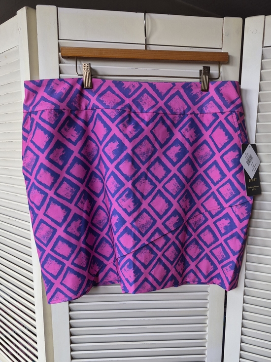 EP Pro Dresses & Skirts - EP Pro XL Women's Pink and Purple Geometric Mini Skort